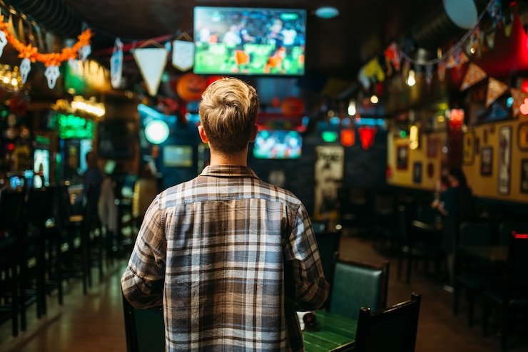 Mobile sports betting entry and live settlement flow